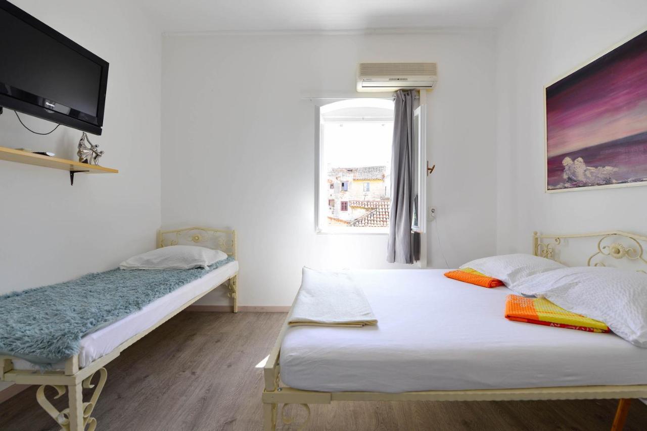 Apartments Bulovic In The Very Center Of Split Extérieur photo